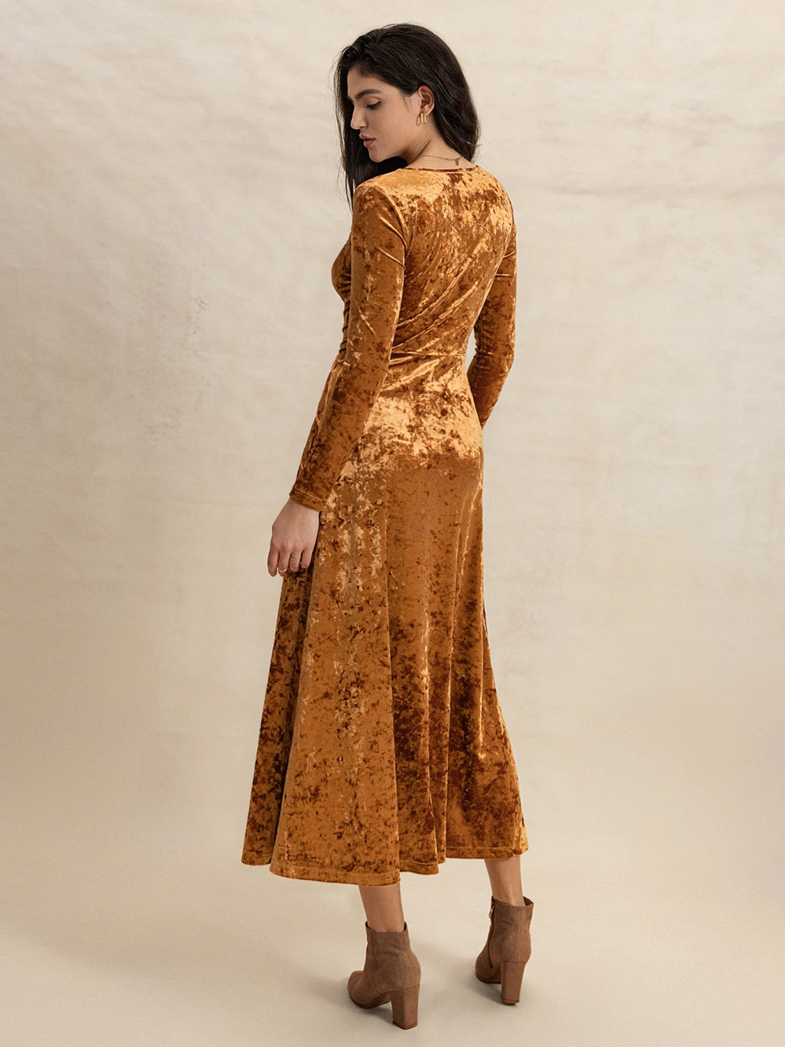 1e0534bb-0da1-4531-b47b-e75b10573f2e-Max